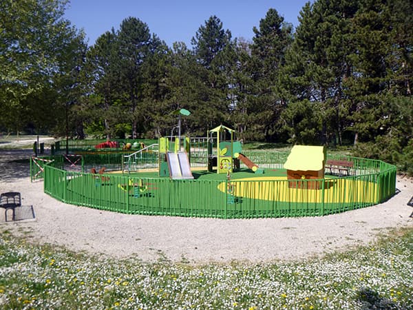 Aire de jeux du Parc de la Saussaie à Chevigny-Saint-Sauveur en Côte-d'Or - Aj3m
