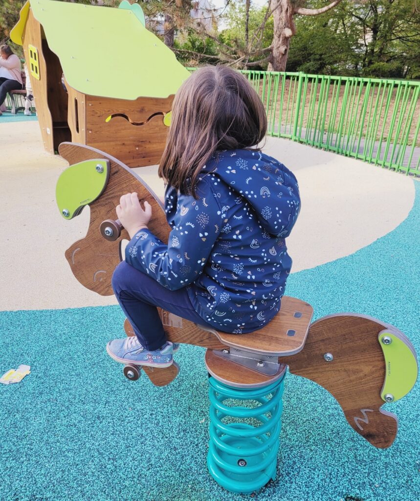 Aires de jeux pour enfants Dijon aj3m